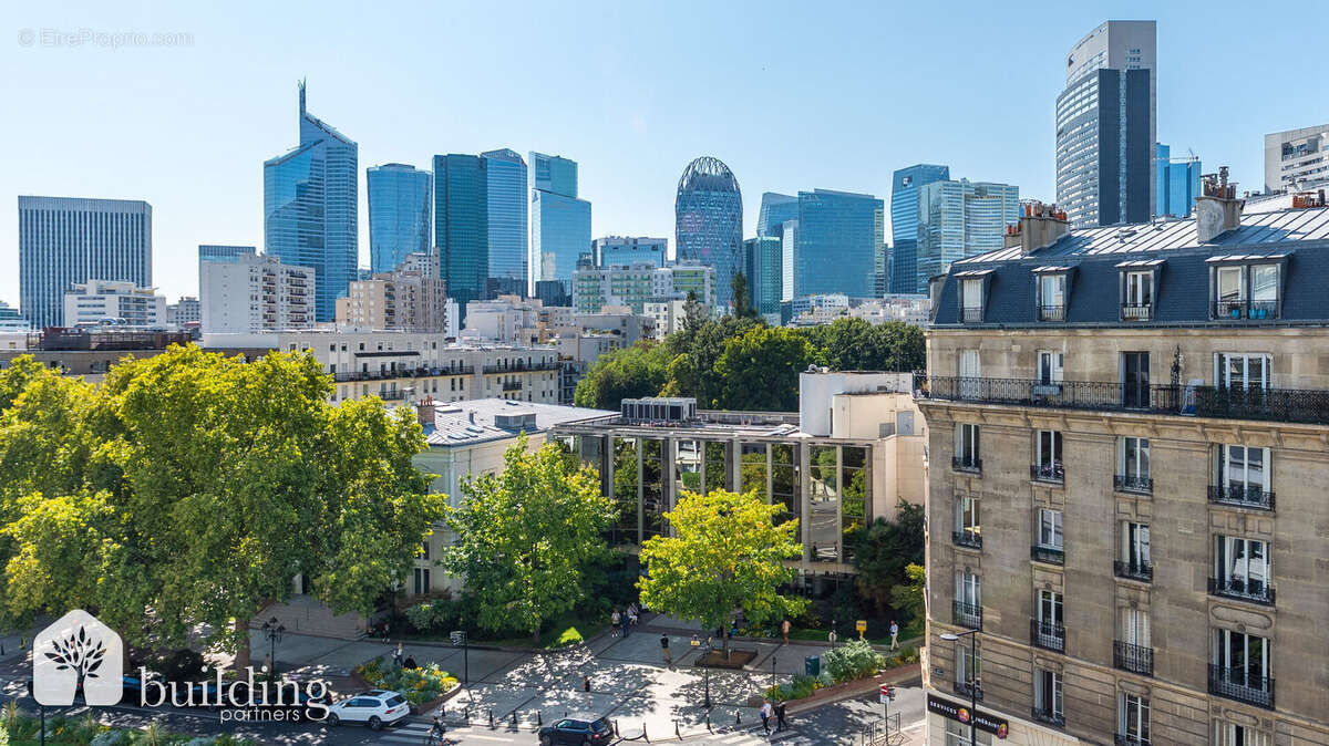 Appartement à COURBEVOIE