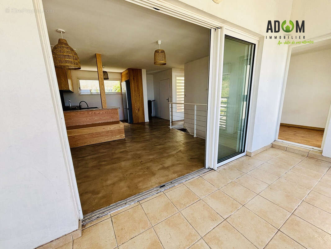 Appartement à LES AVIRONS