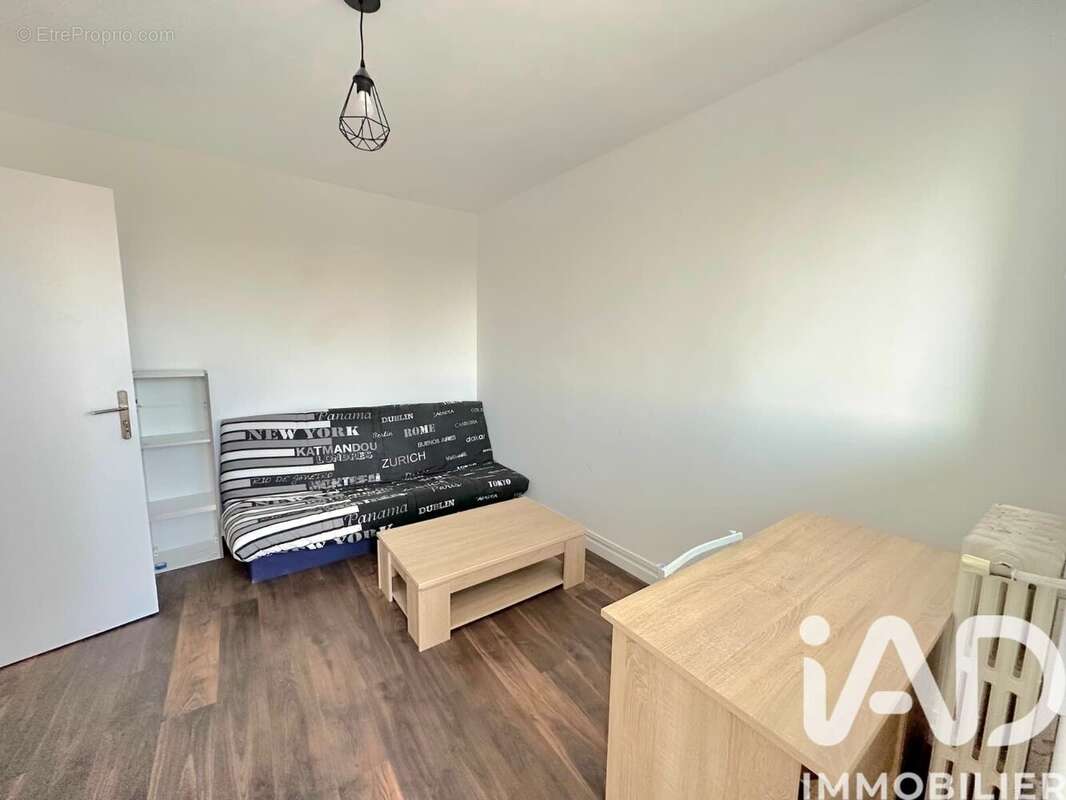 Photo 3 - Appartement à SAINT-CYR-L'ECOLE