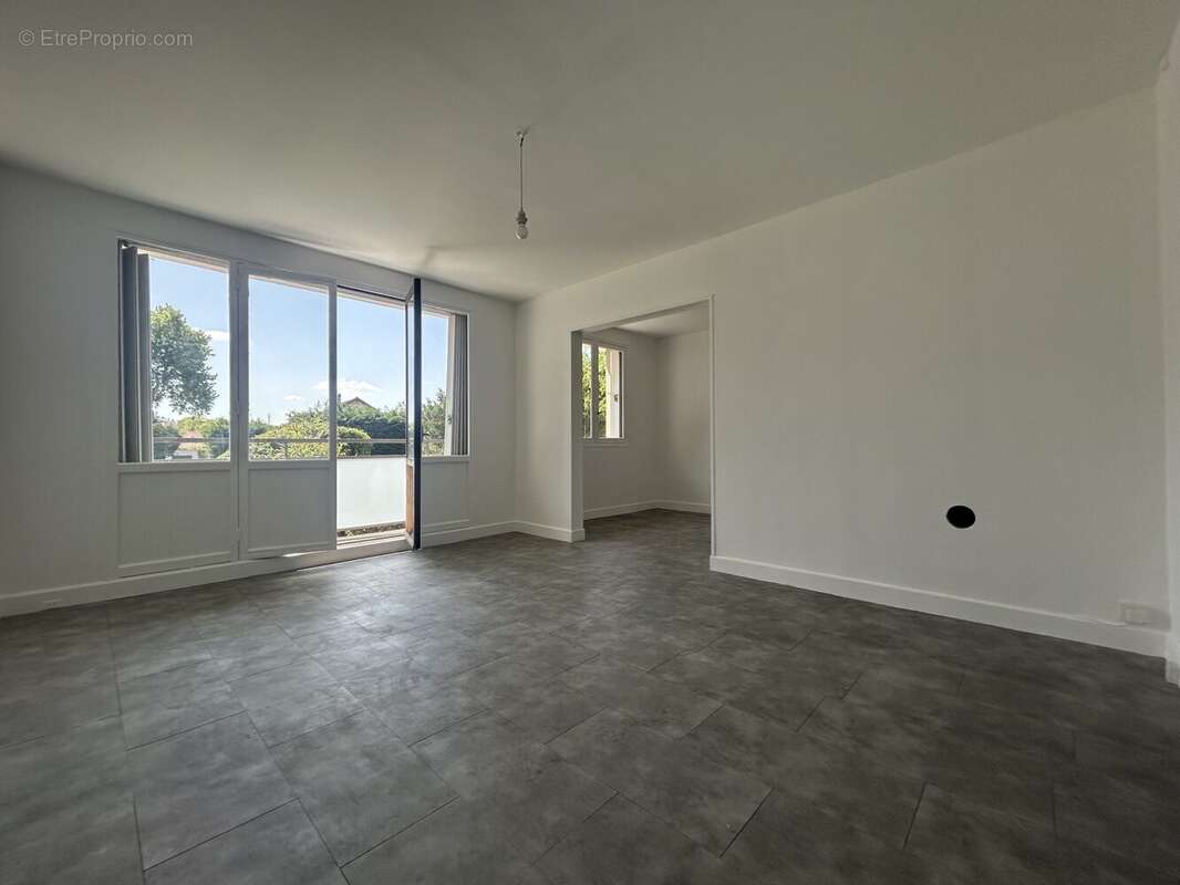Appartement 67 m² à Bois-D'arcy  - photo 2