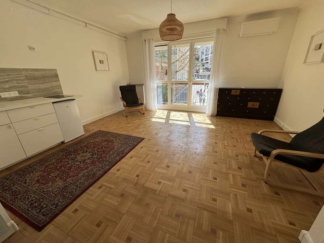 Appartement à PARIS-19E