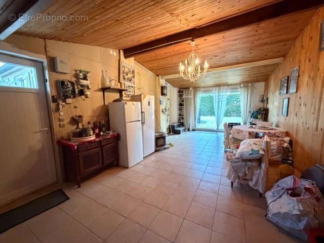 Maison de caractère secteur Veauche – 147 m² sur terrain clos et arboré de 810 m² - photo 7
