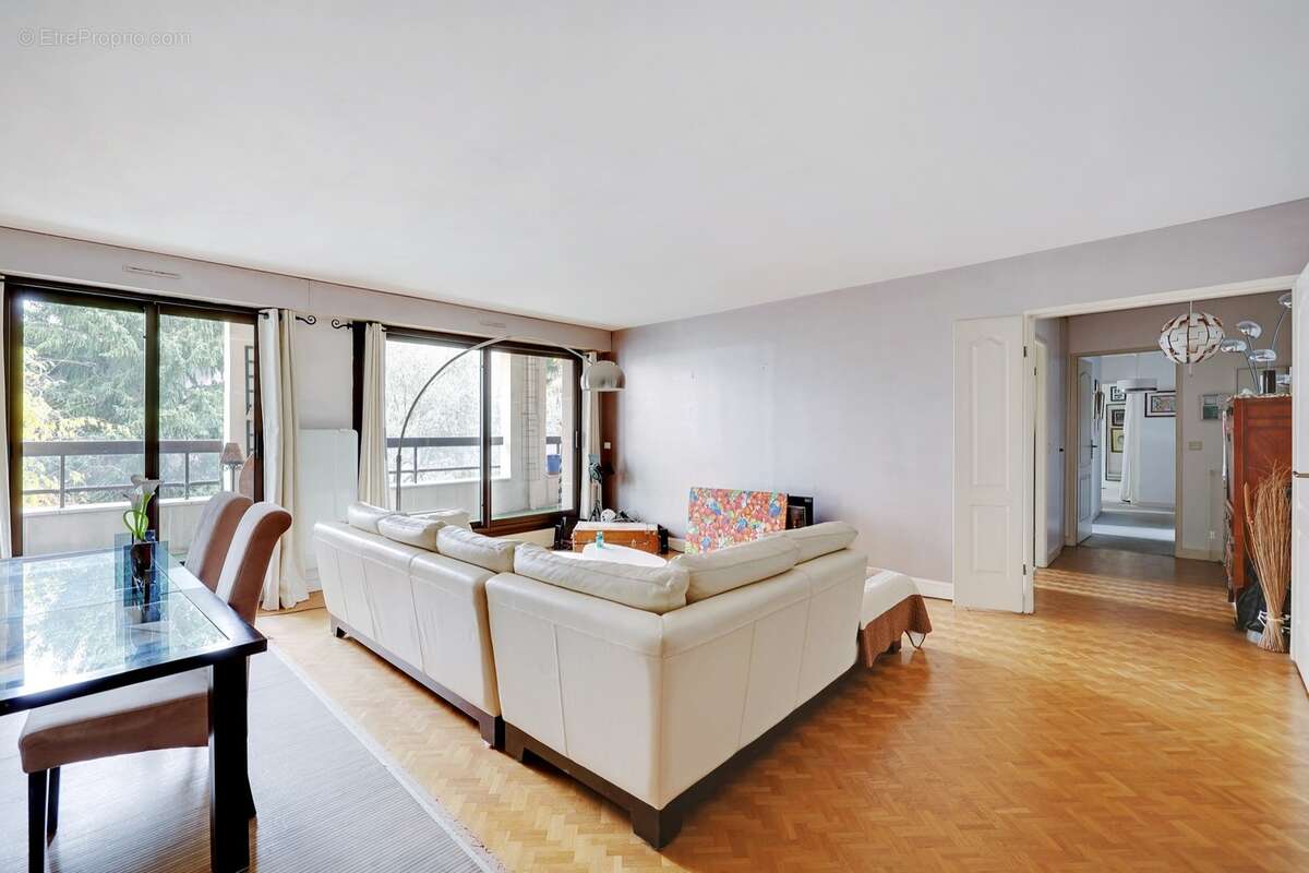 Appartement à LEVALLOIS-PERRET