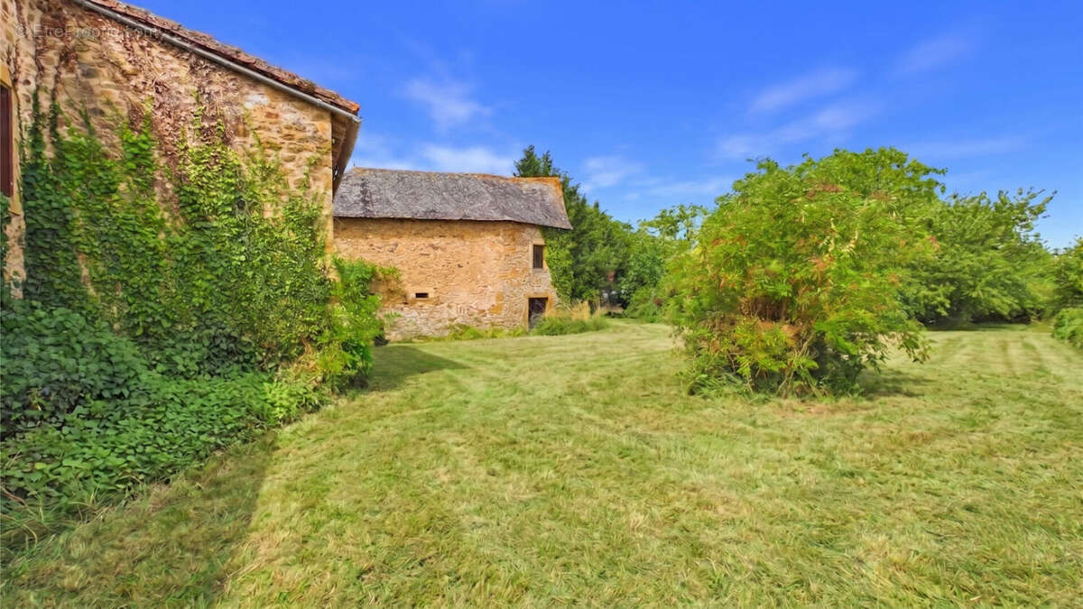 Maison en pierre 4 pièces 80 m² avec grange et grand terrain - photo 4