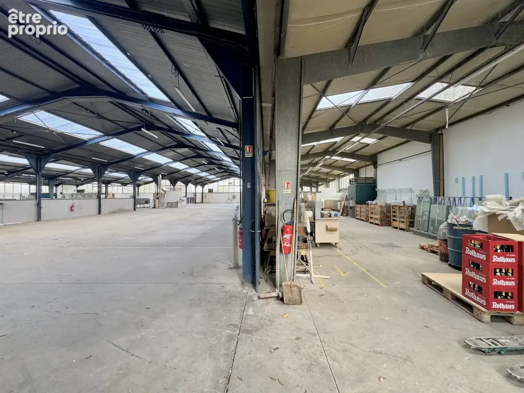 Local d’activité industrielle / bureaux / show room - photo 10