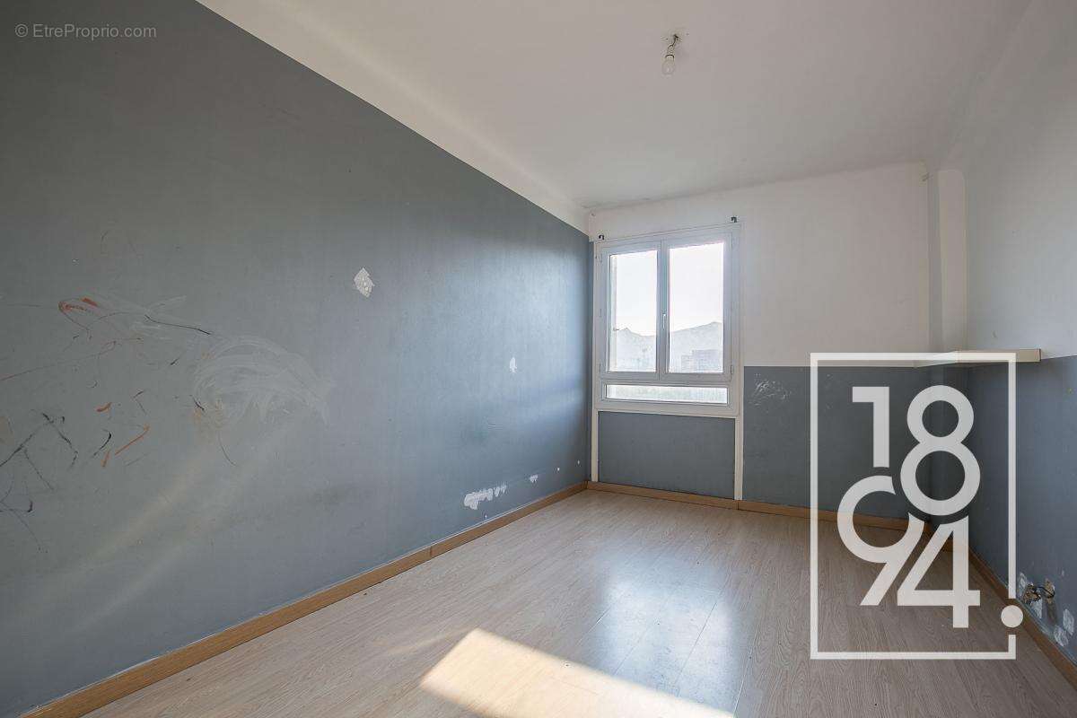 Appartement à MARSEILLE-11E