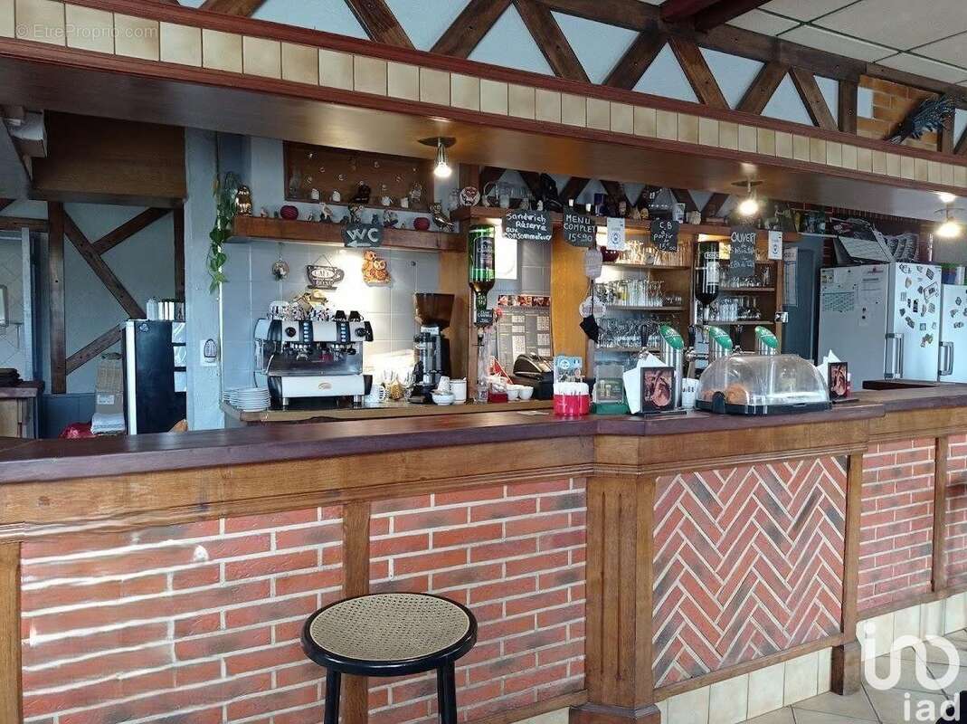 Photo 4 - Commerce à CRECY-AU-MONT