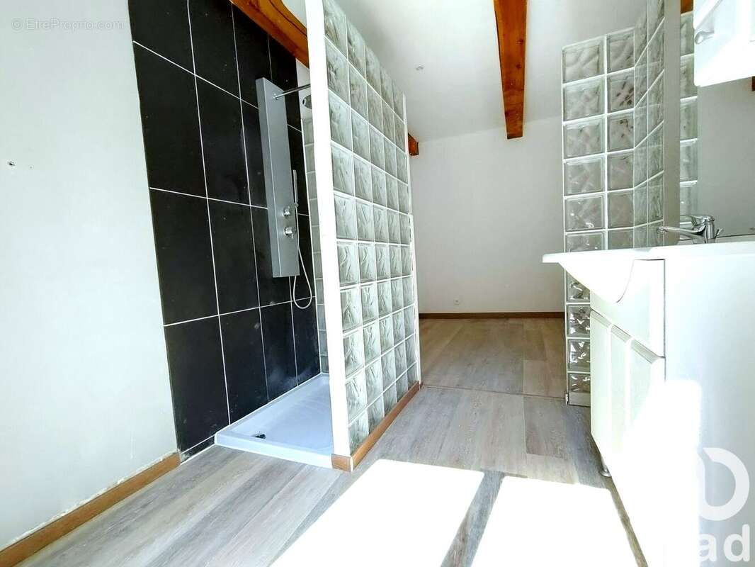 Photo 8 - Maison à LATOUR-DE-FRANCE