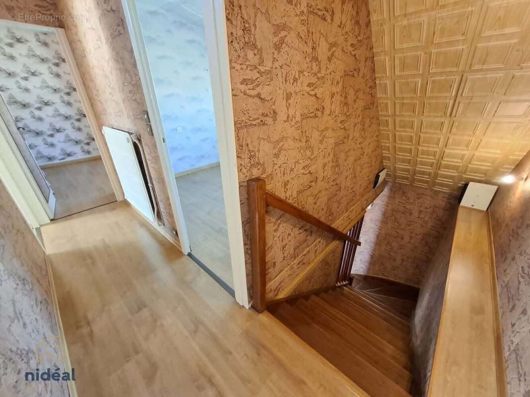 Maison 80 m² à Louvroil  - photo 6