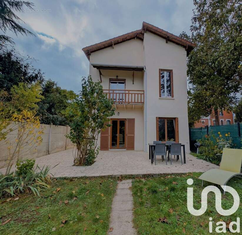 Photo 2 - Maison à LA FRETTE-SUR-SEINE