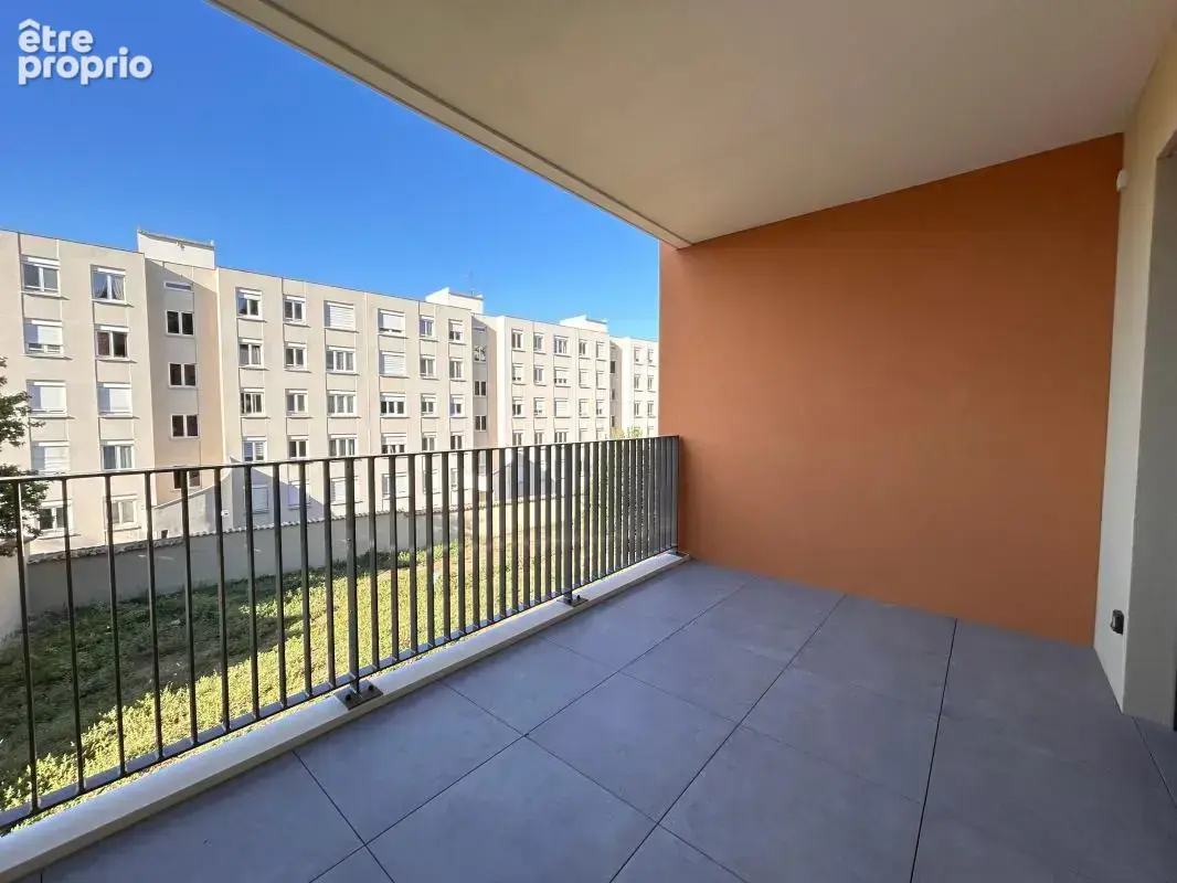Appartement à FONTAINES-SUR-SAONE