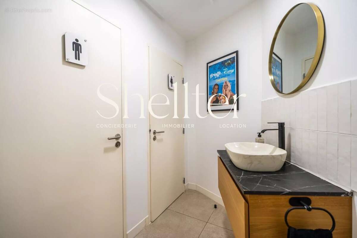 À vendre - Bureau de prestige 128 m² - Parking - Saint-Tropez - photo 7