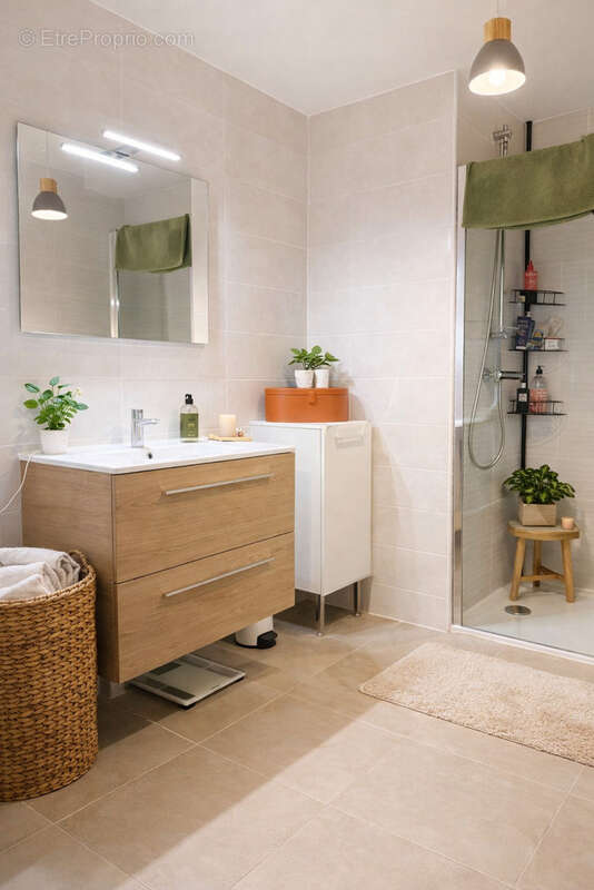 Appartement à LE THOLONET