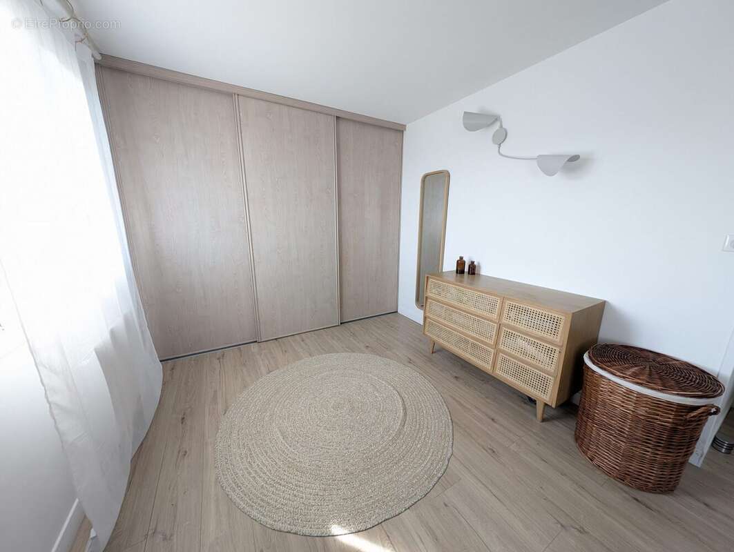 Maison à LA ROCHE-BLANCHE