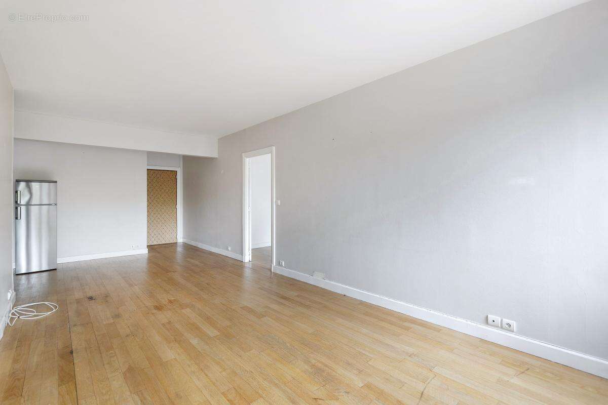 Appartement à PARIS-8E