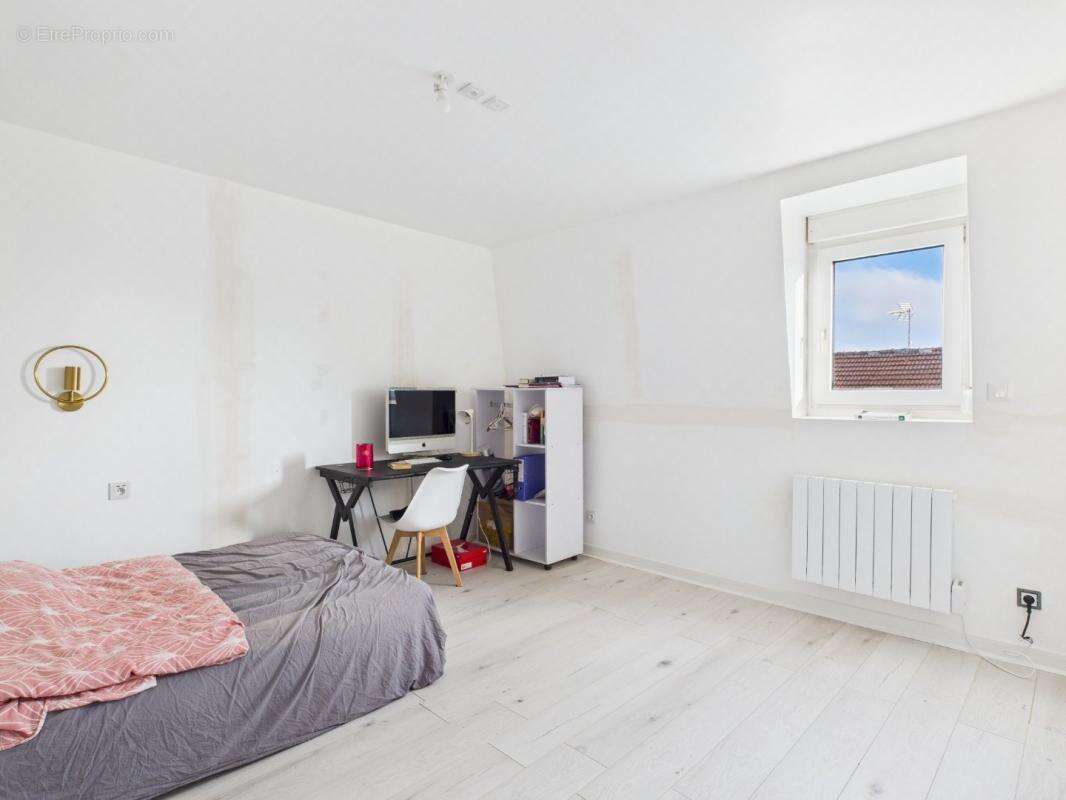 Maison à SAINT-QUENTIN