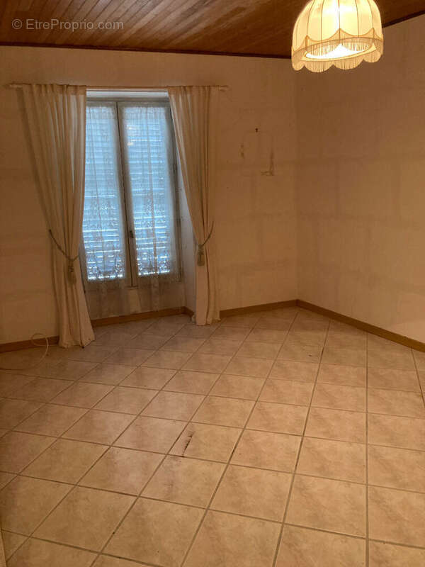 Maison à RIGNY-LE-FERRON