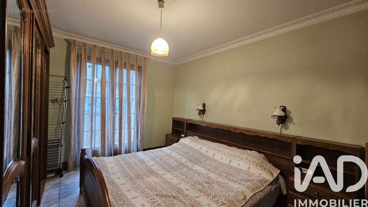 Maison 275 m² à Montignac-Charente  - photo 7