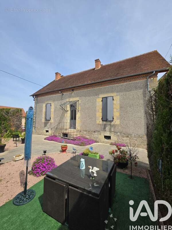 Maison 135 m² à Saint-Gerand-Le-Puy  - photo 3