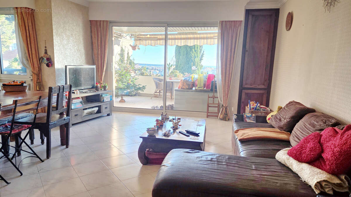 Appartement à LE CANNET