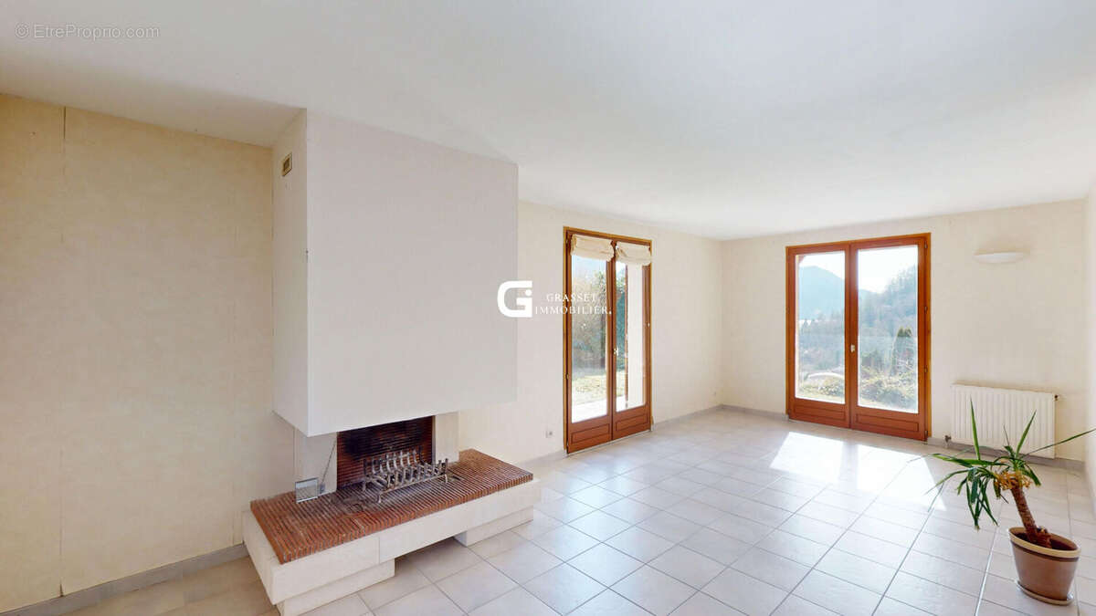 Maison à CHANCIA