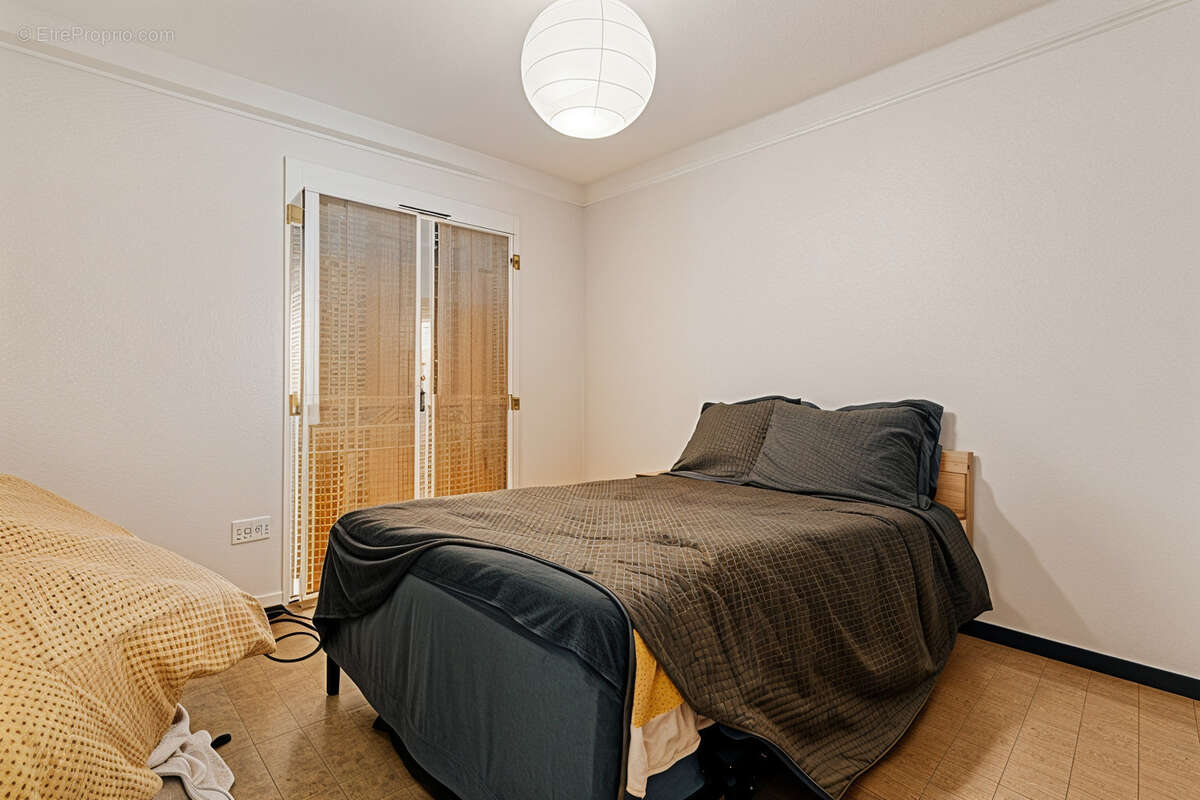 Appartement à MARSEILLE-3E