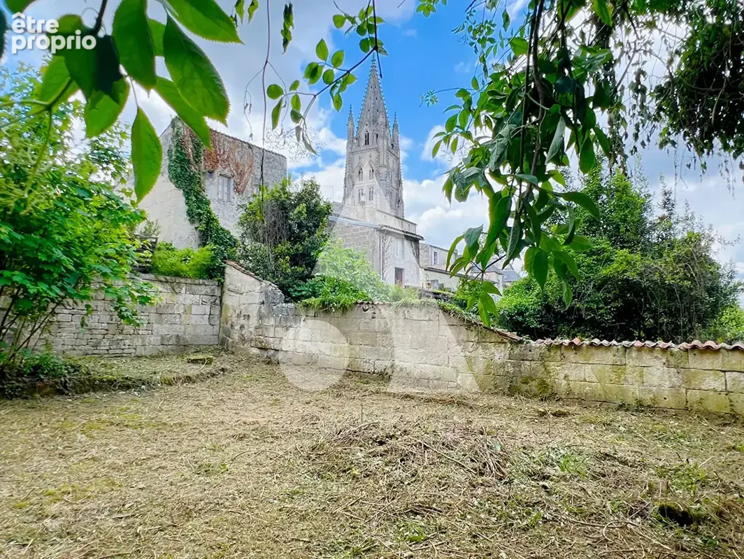 Appartement à SAINTES