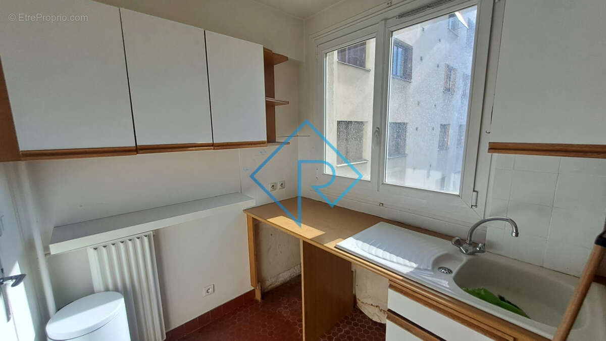 Appartement à PARIS-20E
