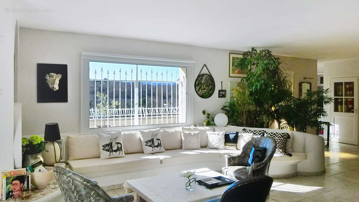 Maison à FRANCHEVILLE