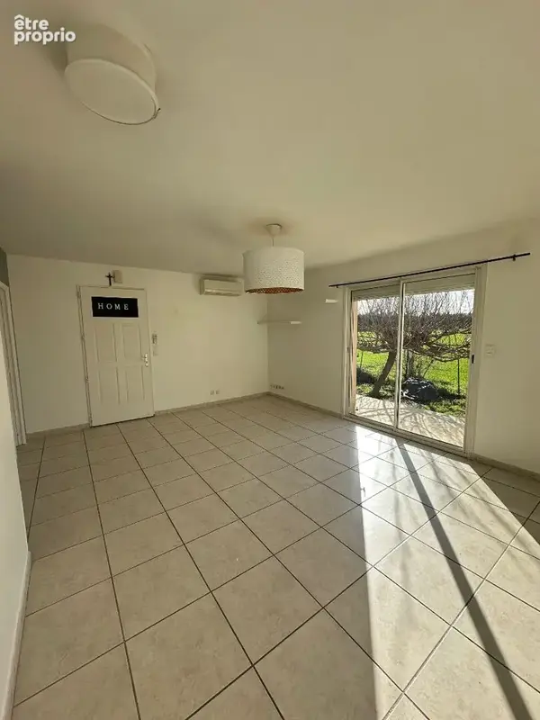Saint Etienne du Grès : Villa de plein pied, 3 chambres, terrain 410m² - photo 9