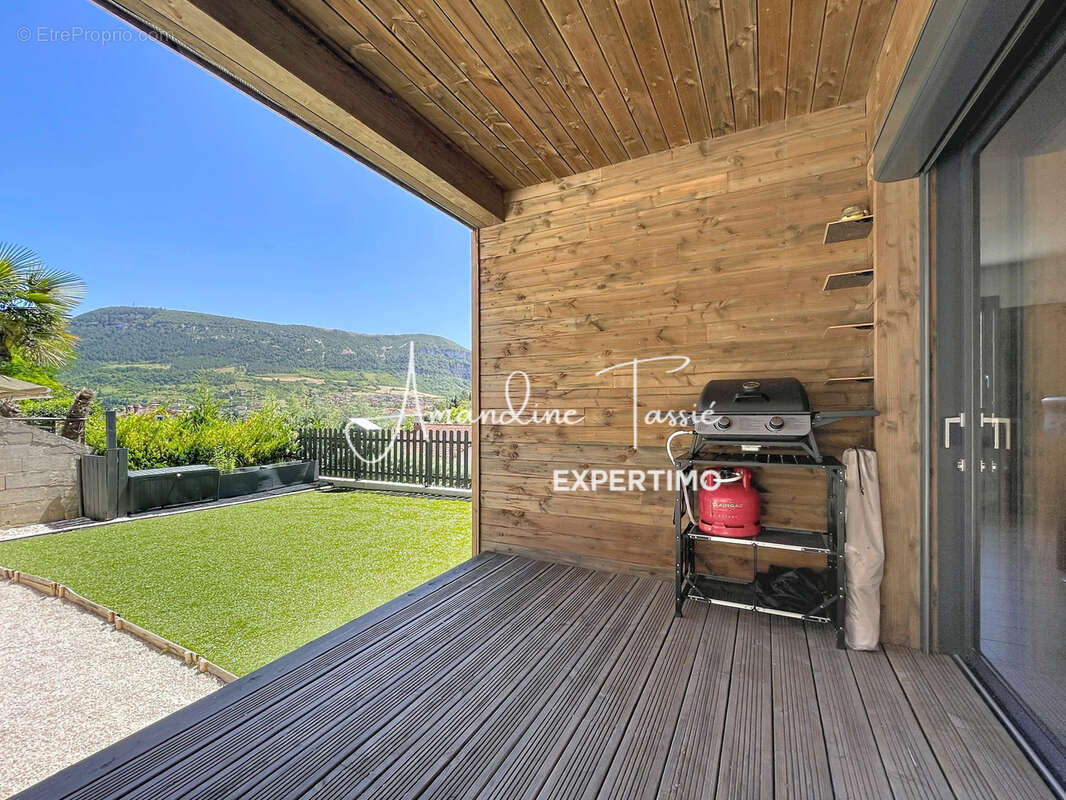 Maison ossature bois haut de gamme avec vue dominante   Classe A   4 chambres   Terrain de 528 m2 - photo 18