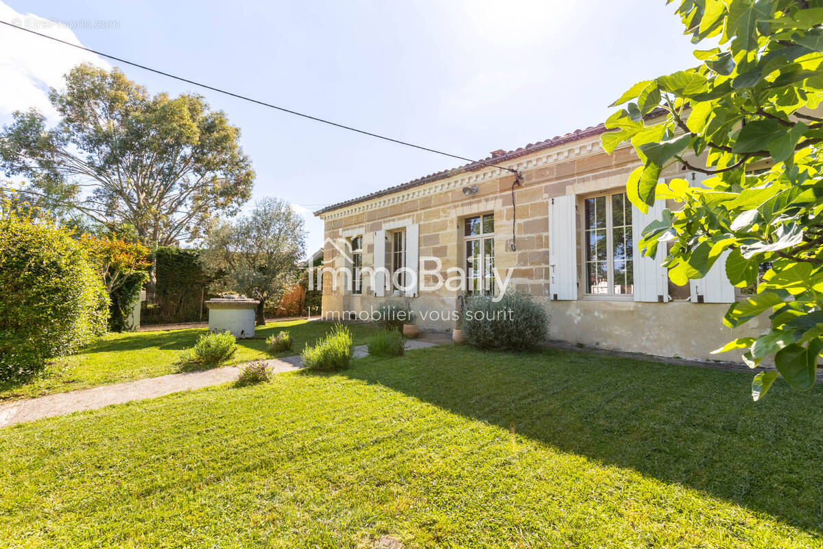 Maison à LEOGNAN