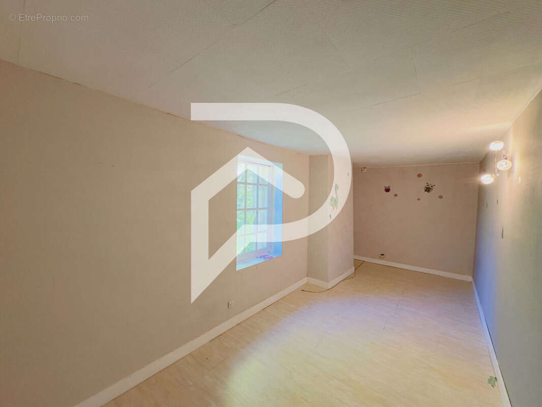 Maison à GAGEAC-ET-ROUILLAC