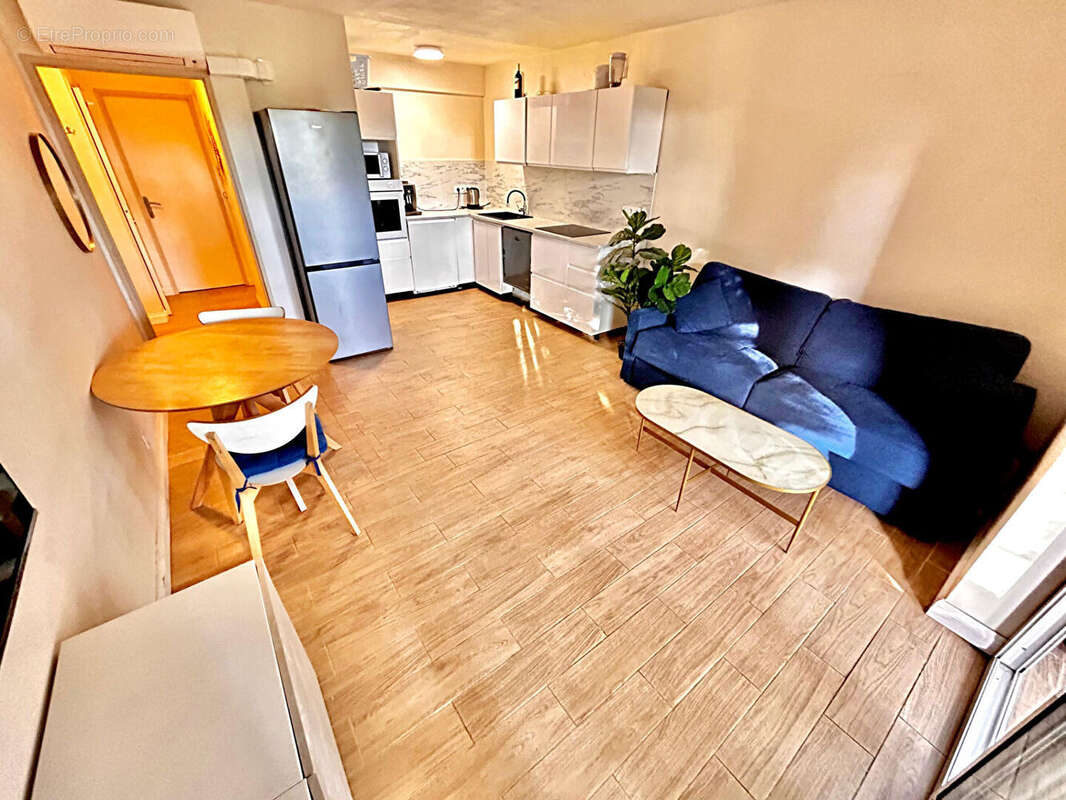 Appartement à MOUGINS