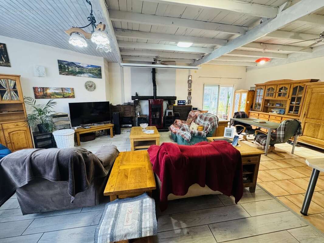 Maison à LA SALVETAT-PEYRALES