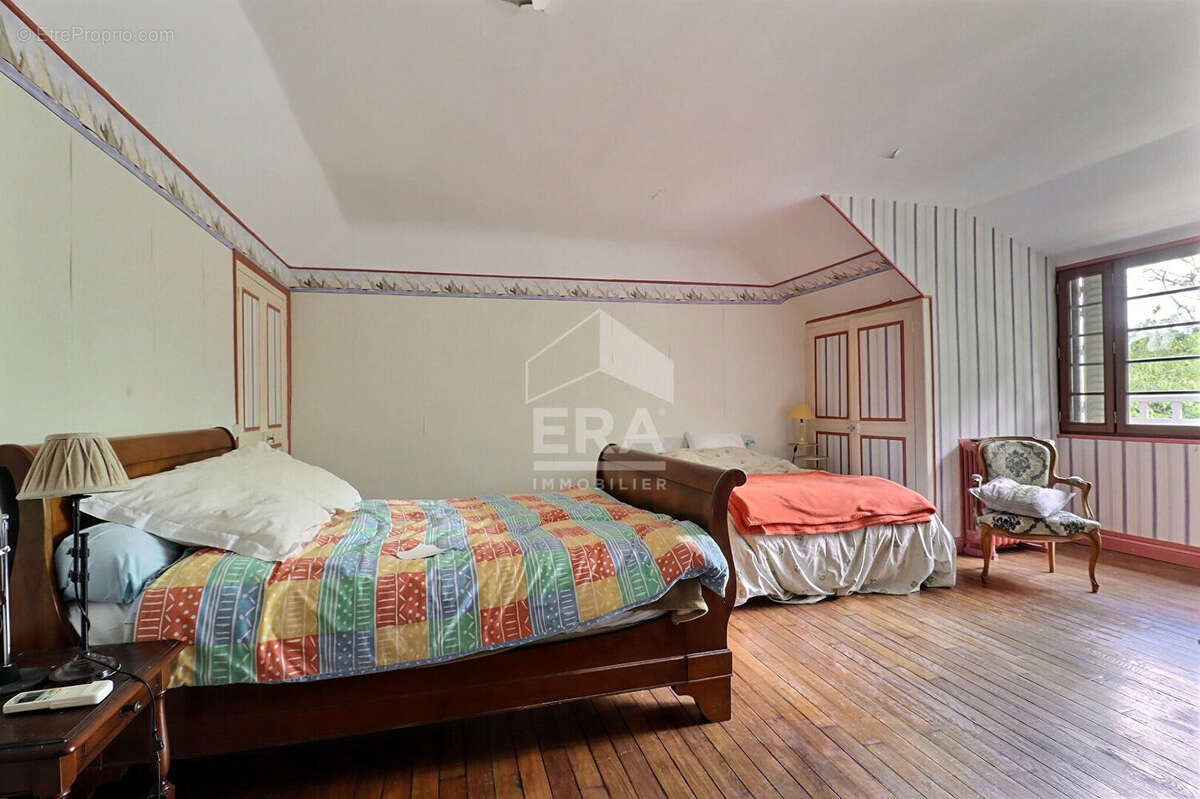 Maison 250m² à saint-cyr-la-rivière - photo 8