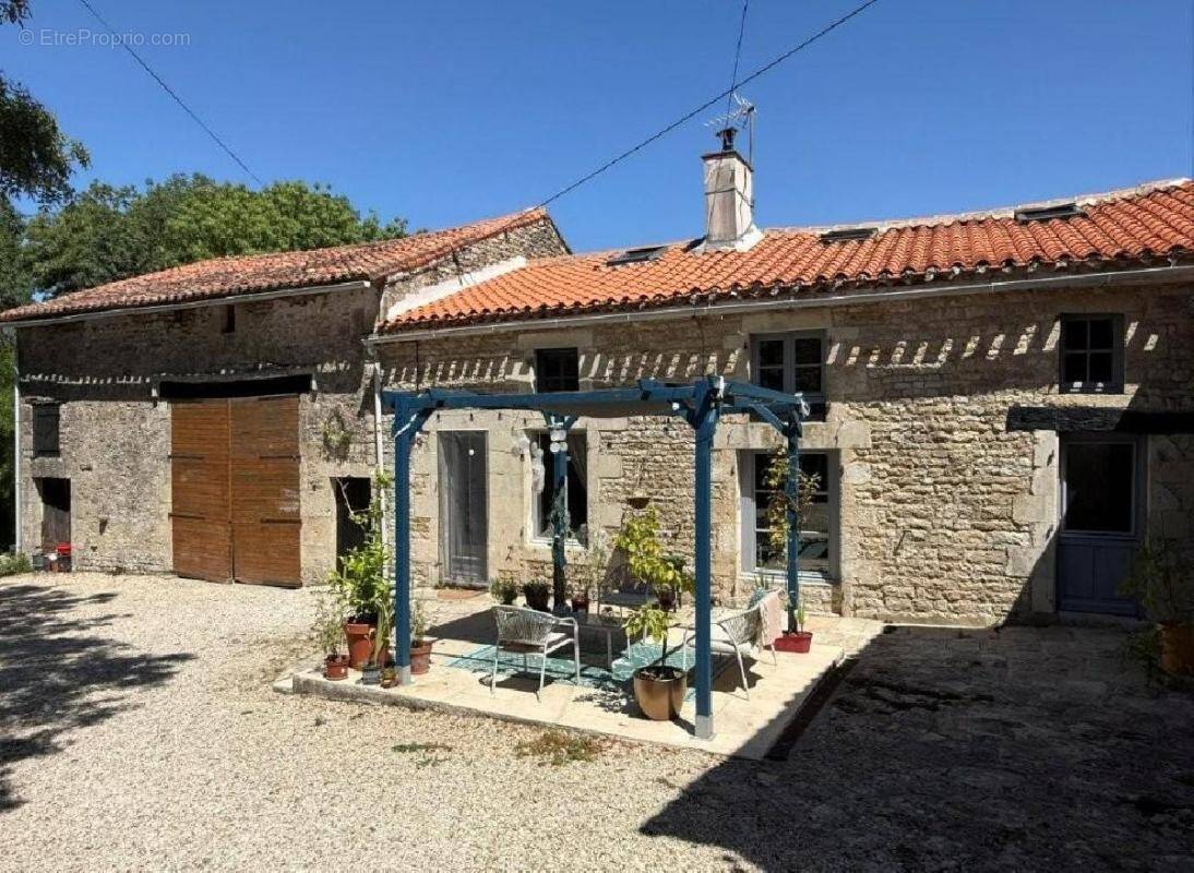Maison à MANSLE