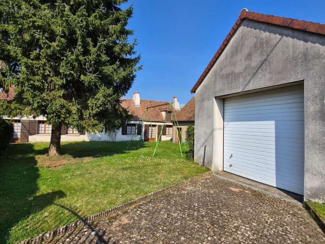 Maison à CORQUILLEROY