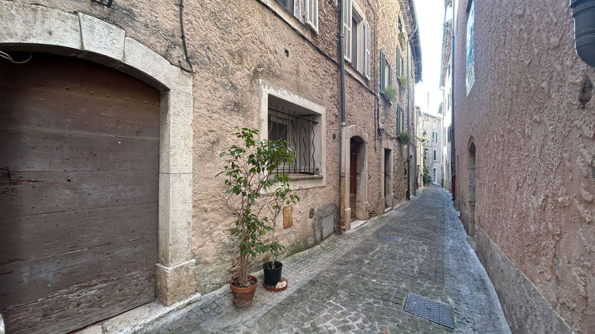 Appartement à LA GAUDE