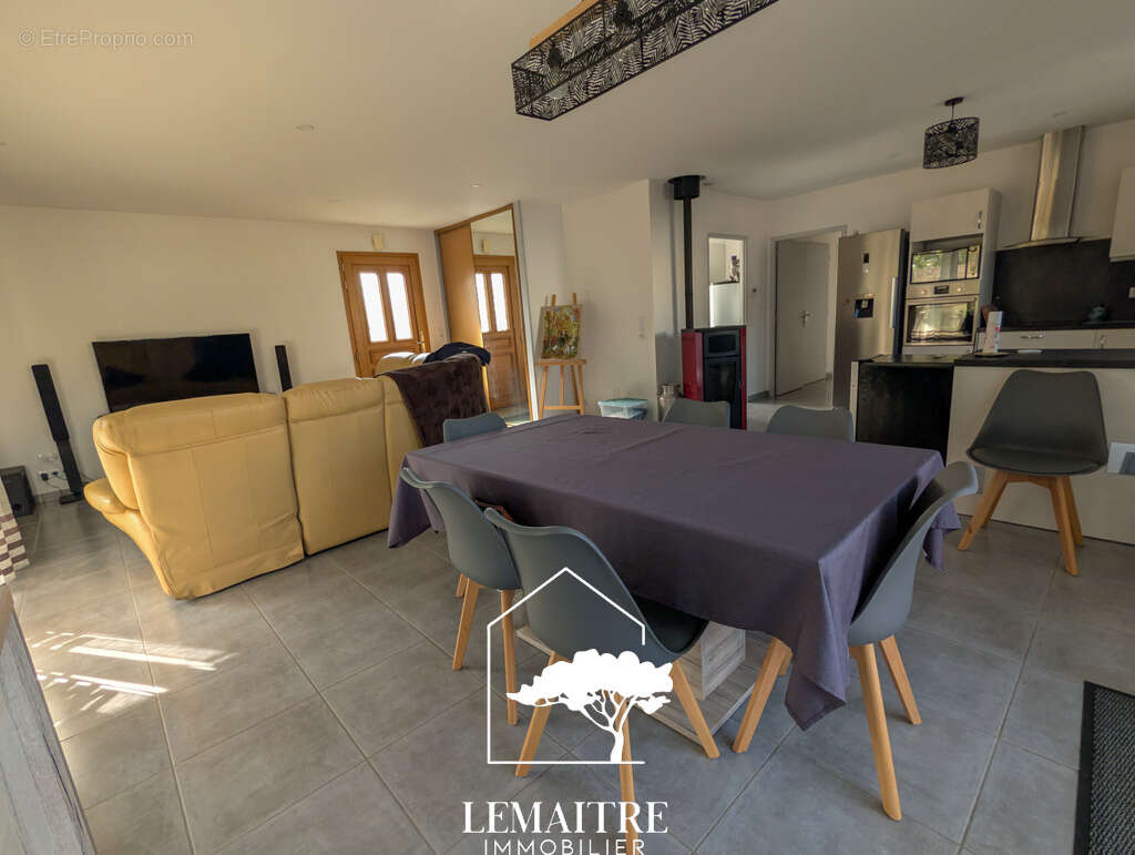 CORME-ROYAL (17600)   Pavillon individuel   106 m2   3 chambres   Garage   Terrain 471 m2 - photo 11