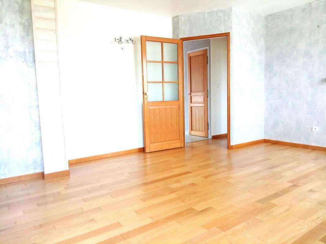 Maison à SAINT-HERBLON