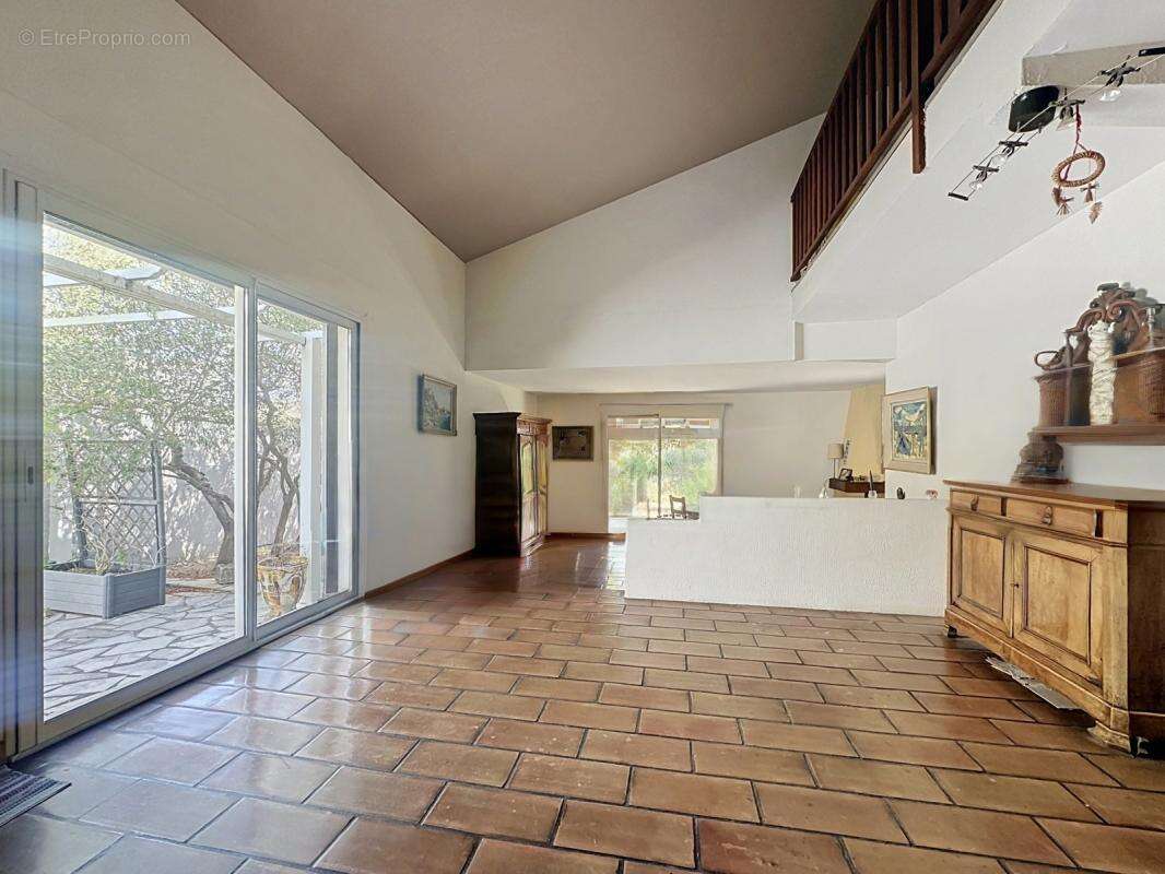 Sur les hauteurs d'aramon maison indivduelle t6 165m ² sur 886 m² - photo 4