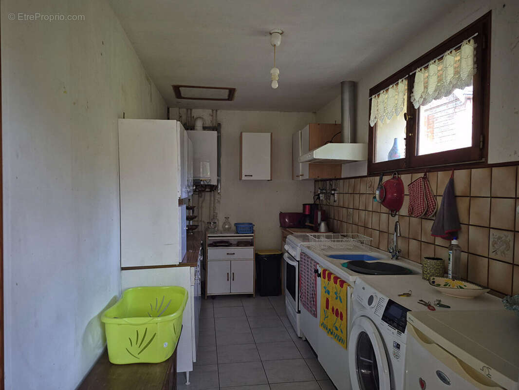 Jolie maison en pierre de type F3 en coeur  de bourg! - photo 8