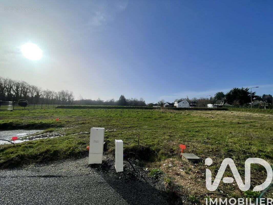 Photo 1 - Terrain à PLEUVEN