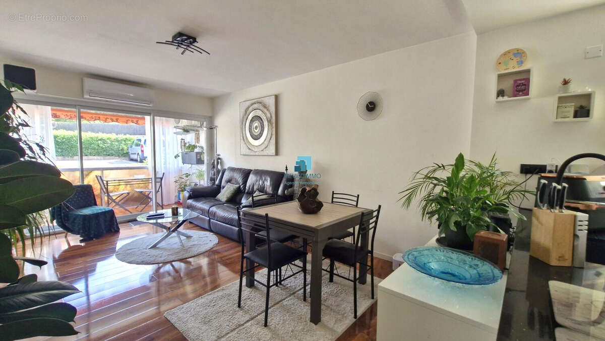 Appartement à FREJUS