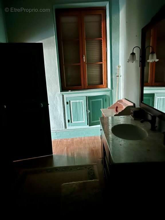 Maison de caractere coeur bazois  face au canal - toutes commodites - cour et dependances - - photo 8