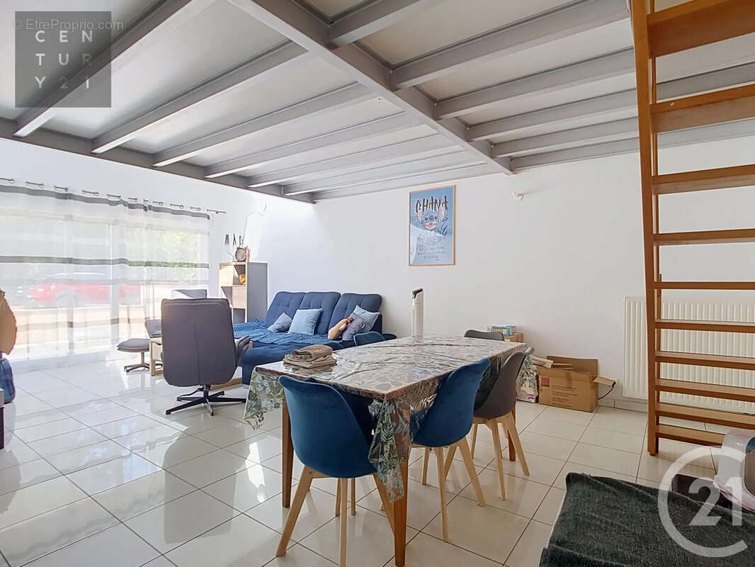 Appartement 149 m² à Saint-Andre-Les-Vergers  - photo 2