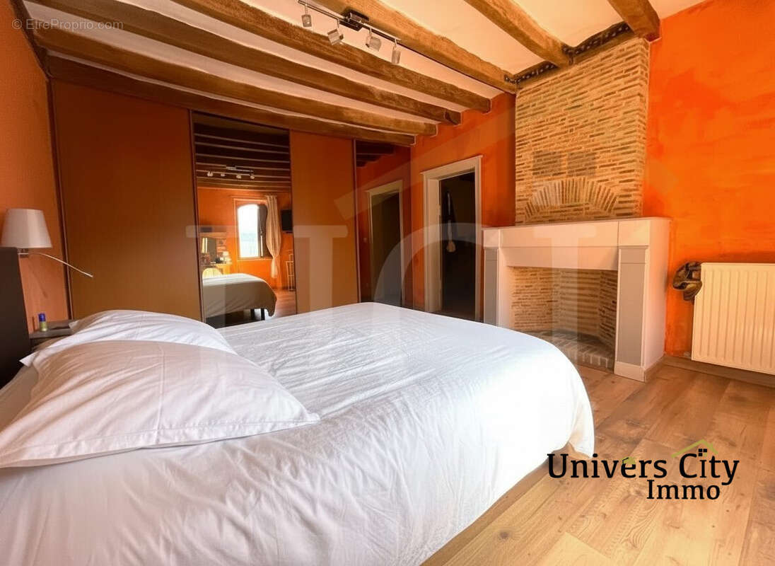 Maison à MIRE