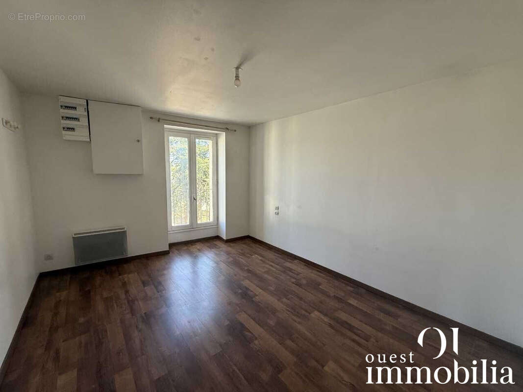 Appartement 69 m² à Bonnoeuvre  - photo 4