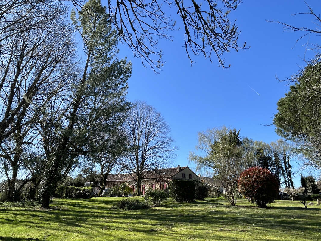 Maison à SAINT-JEAN-D'ATAUX